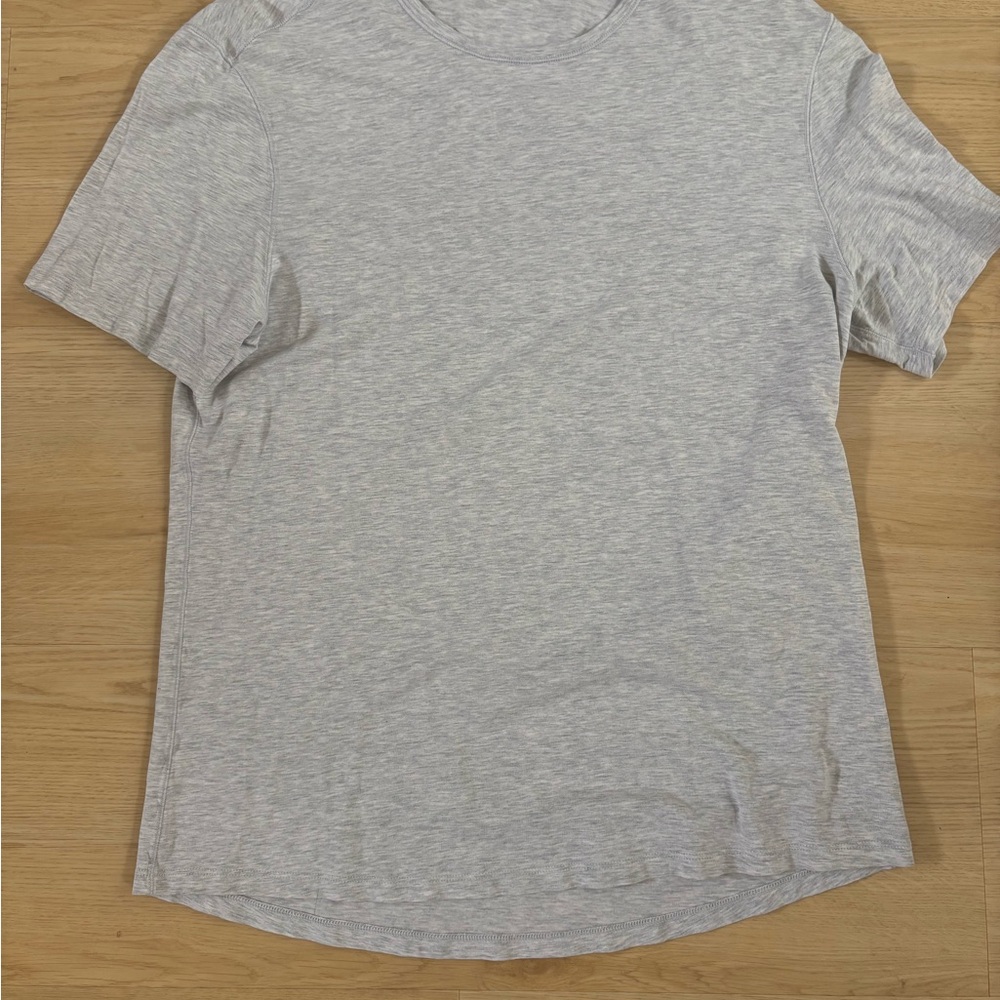 Lululemon Men's Light Gray T-Shirt